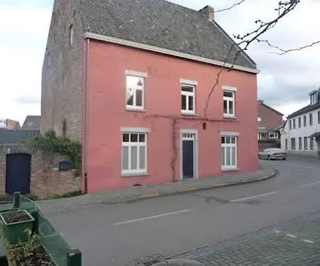 Het Rode Huis 3*